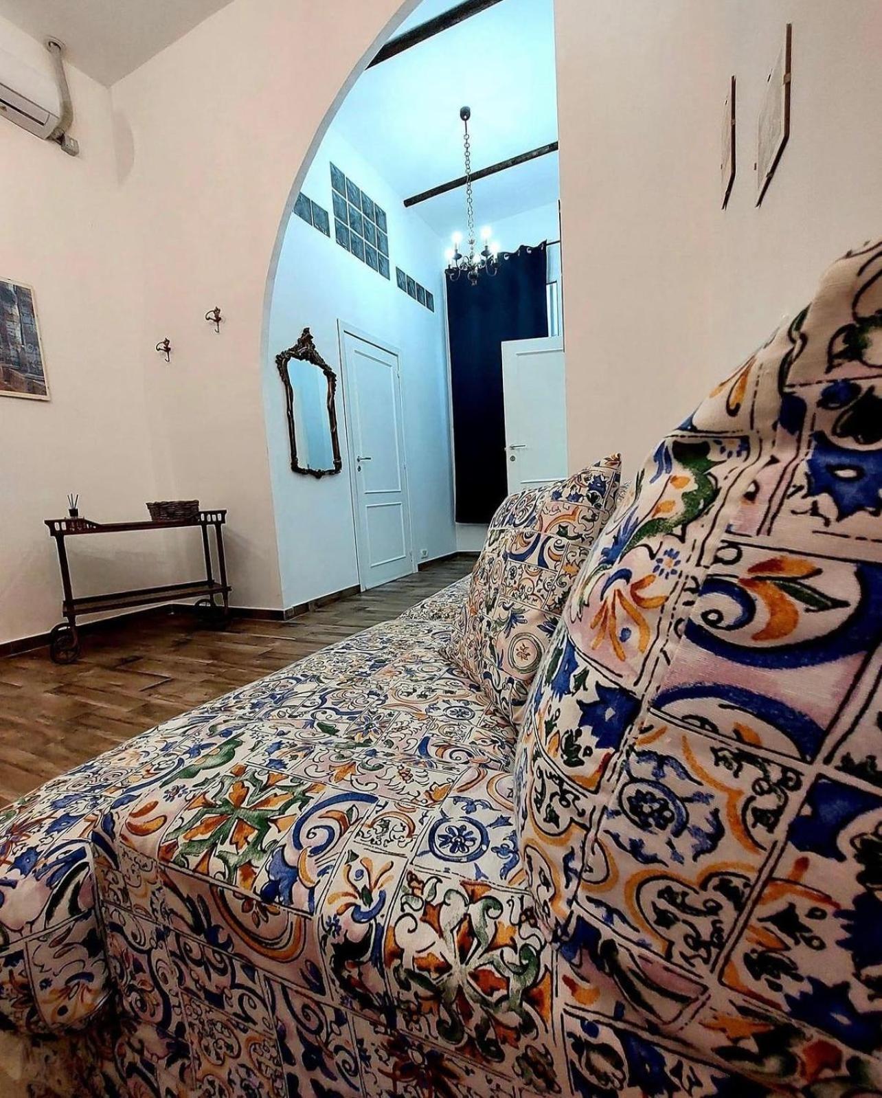Apartamento Domus Carbonari Nápoles Exterior foto